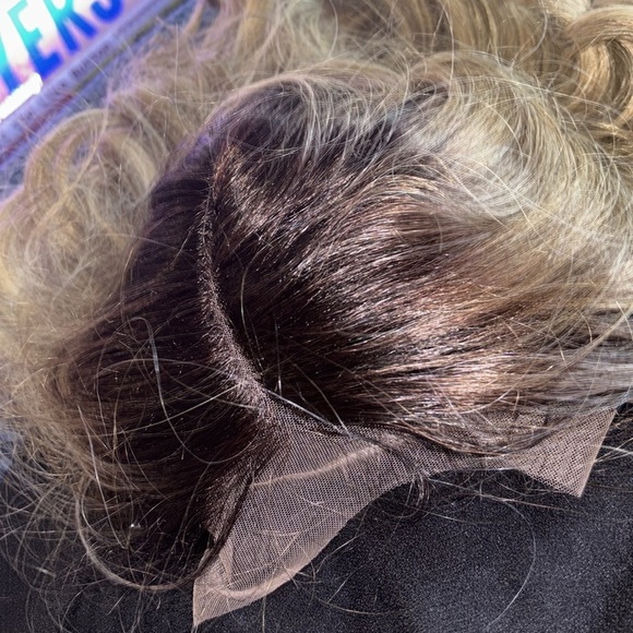 HD Lace Long Curly Blonde Synthetic Wig - Picture 9 of 10